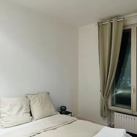 Au Pied De La Tour Eiffel Apartmán *